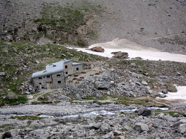 Le refuge du Châtelleret (2232 m)