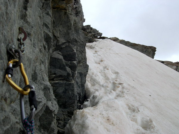 Un relais dans la dernière partie en neige