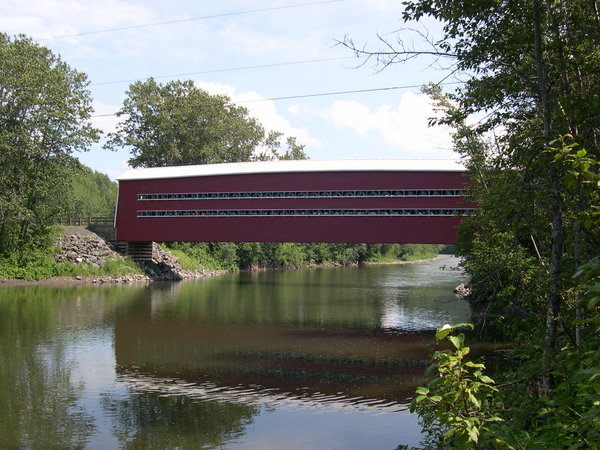 Pont couvert de Saint-René-de-Matane