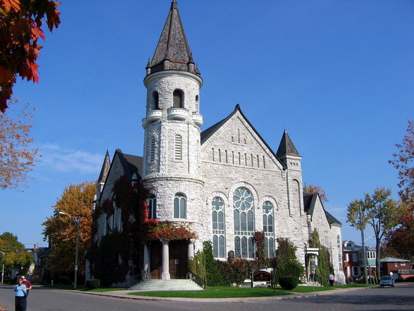 Chalmers United Church