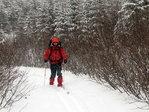 Il neige toujours mais heureusement, on voit encore un peu nos traces